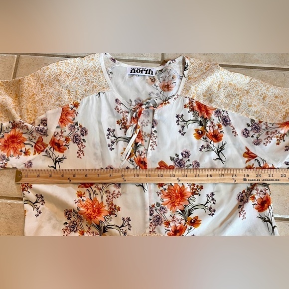 One Eleven North High Low floral blouse Size L Boho Chic Casual Flowy Loose Gift - Picture 6 of 7